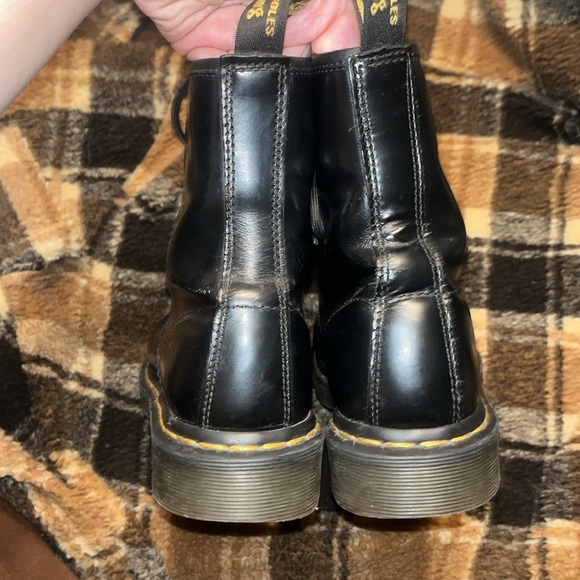 Dr. Marten Boots Size 7 Women’s Black - Picture 2 of 11